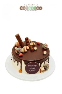  Tort Drip Cake z Czekoladkami