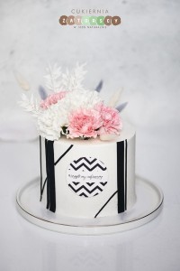  Tort klasyczny z Żywymi Kwiatami Biało Czarny