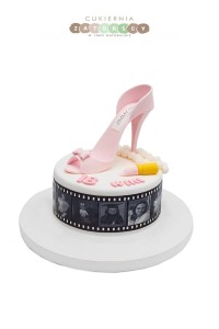  Tort  na 18-ste Urodziny Szpilka Zdjęcia