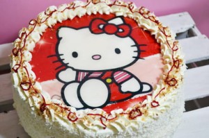Tort mini z opłatkiem Hello Kitty 