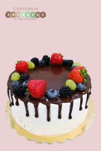  Tort klasyczny  Drip cake  z owocami