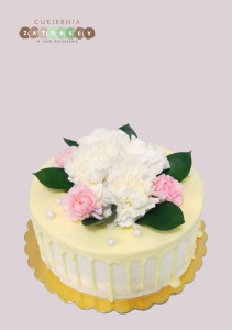  Tort Klasyczny Drip Cake z kwiatami