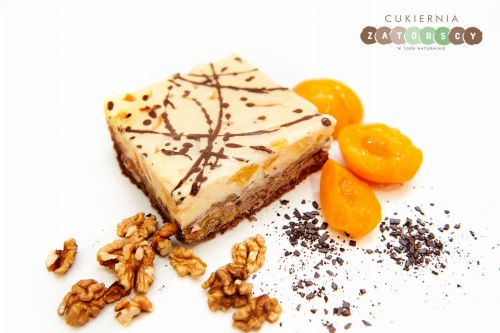 ciasto-ambasador-z-orzechami-brzoskwianiami-ananasem-rodzynkami-aksamitna-masa-cukiernia-krakow-zatorscy-online-dostawa-do-domu-naturalne-tradycyjne-wyroby.jpg