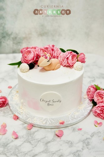 tort-na-chrzest-z-zywymi-kwiatami-z-sarenka-w-kremie-cukiernia-krakow-zatorscy-zamowienia-online-dostawa-do-domu-naturalne-skladniki.jpg