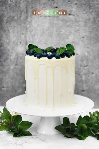  Tort Biały Drip Cake z Miętą i Borówkami